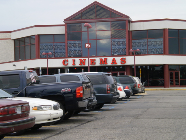 Flint West 14 - Main Entrance (newer photo)